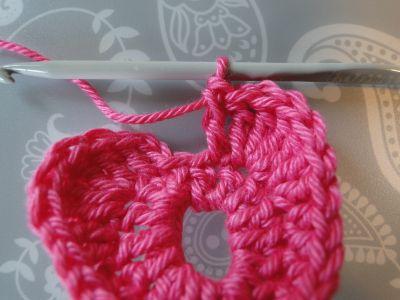 How to Crochet a Heart in just 2 MINUTES! ❤ 
